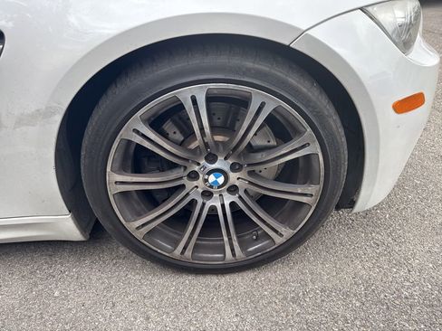 Used 2011 BMW M3 Convertible image 3