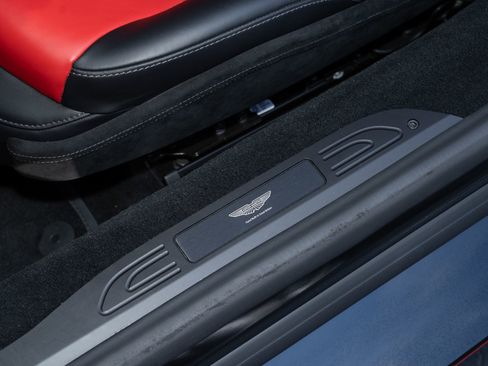 Used 2026 Aston Martin V8 Vantage image 18