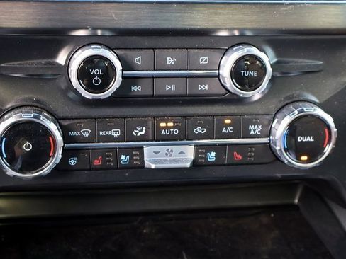 Used 2024 Ford F250 Lariat w/ Lariat Ultimate Package image 37