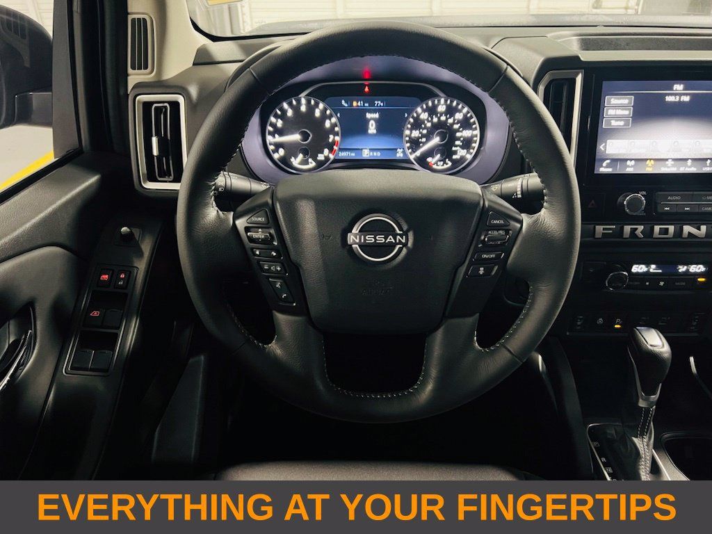 Used 2025 Nissan Frontier SV w/ SV Convenience Package AWD/4WD image 5