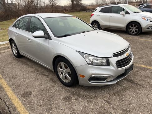 Used 2016 Chevrolet Cruze LT image 22