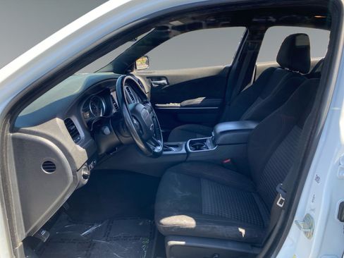 Used 2023 Dodge Charger SXT RWD image 9