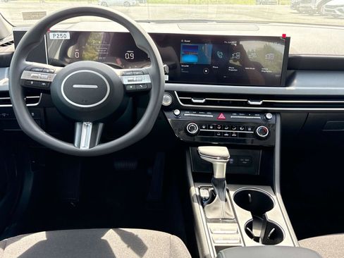 New 2026 Hyundai Sonata SE FWD image 2