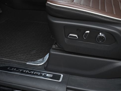 Used 2022 GMC Sierra 1500 Denali Ultimate image 11