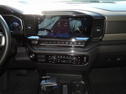 Used 2024 Chevrolet Silverado 1500 ZR2 w/ Technology Package image 50