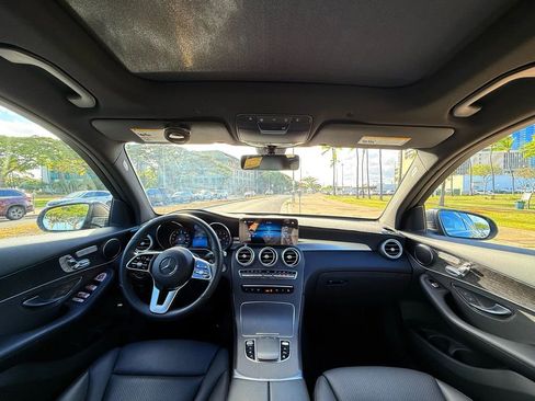 Used 2021 Mercedes-Benz GLC 300 w/ Premium Package image 10