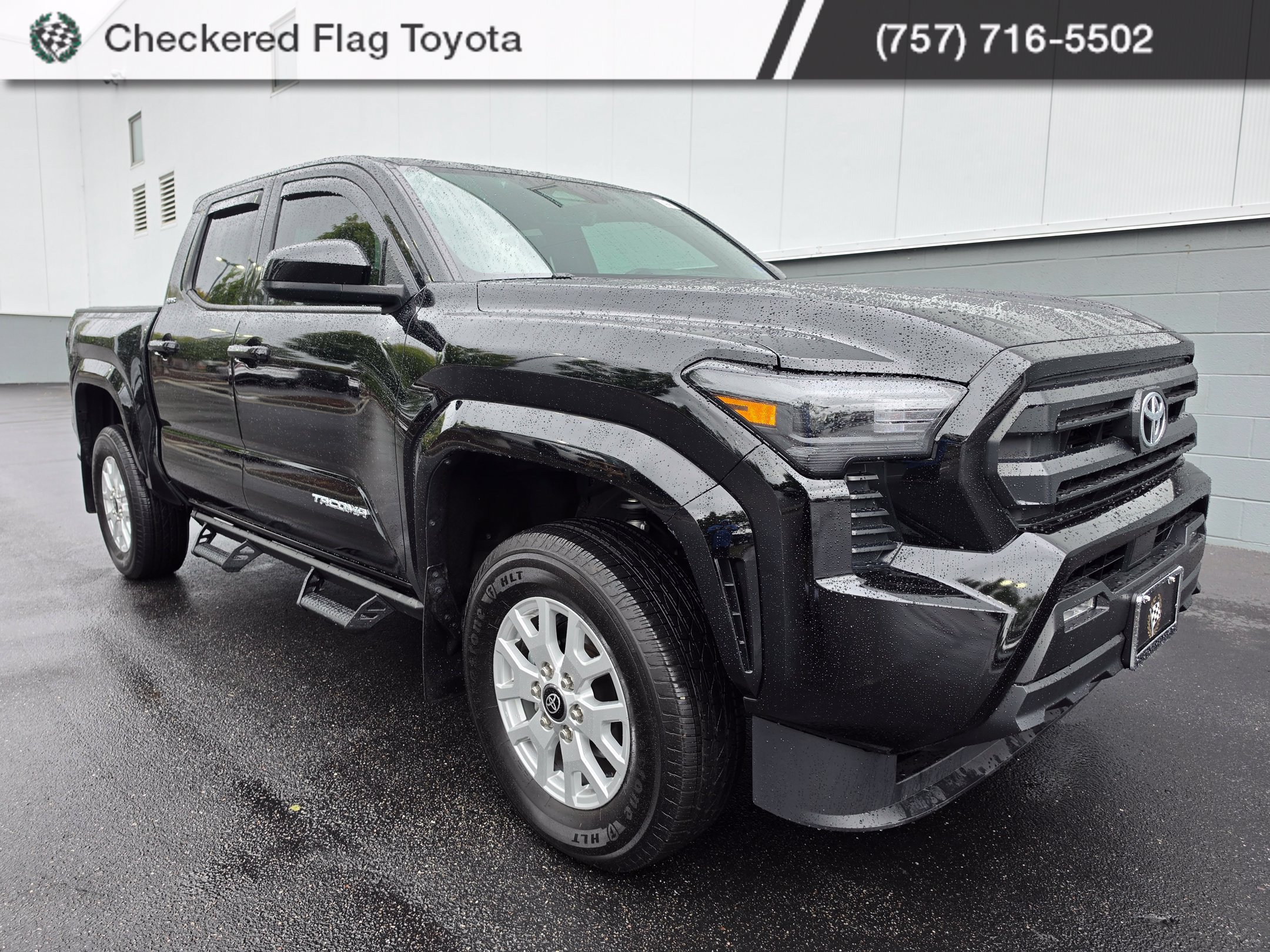 Used 2025 Toyota Tacoma SR5 AWD/4WD image 7