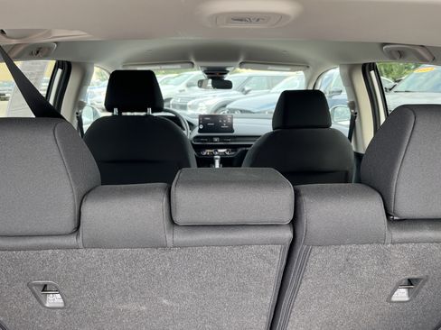 Certified 2026 Honda HR-V LX image 13