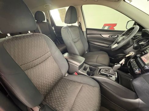 Used 2017 Nissan Rogue S FWD image 34
