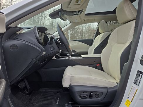 New 2025 Lexus RX 450h AWD w/ Luxury Package image 9