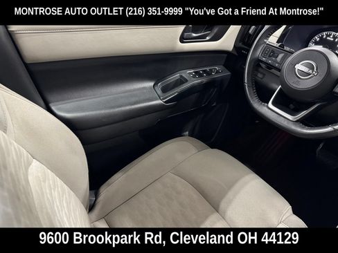 Used 2023 Nissan Pathfinder SV AWD/4WD image 37