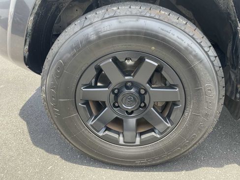 Used 2016 Toyota 4Runner SR5 RWD image 18