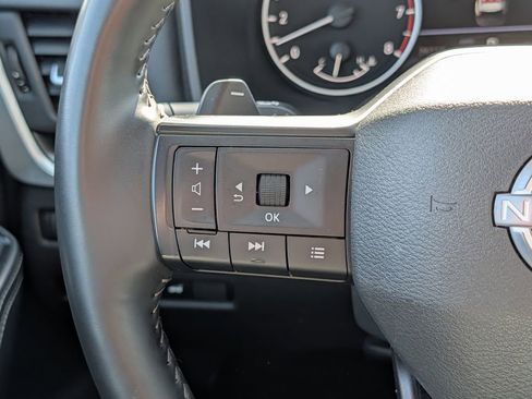 Used 2025 Nissan Rogue SV AWD/4WD image 34