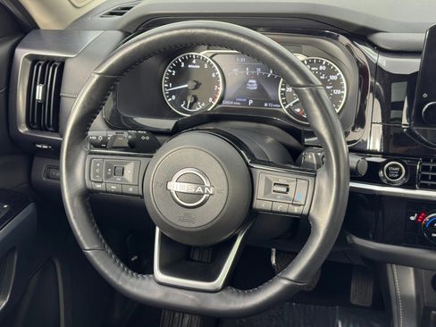 Used 2022 Nissan Pathfinder SL w/ SL Premium Package image 18