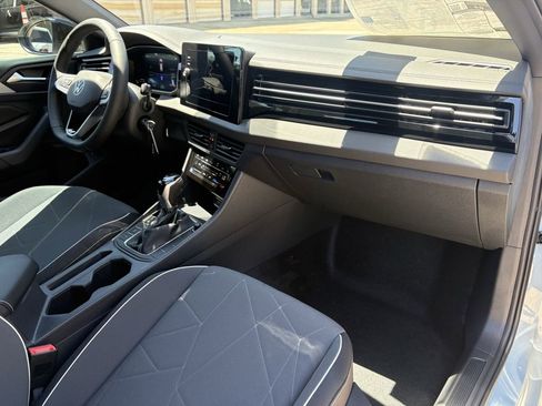 Used 2026 Volkswagen Jetta Sport FWD image 28