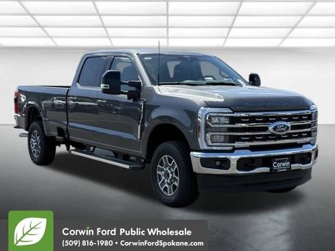 Used 2011 Ford F150 Lariat w/ Lariat Chrome Pkg AWD/4WD image 1