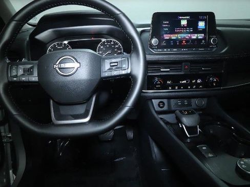 Certified 2025 Nissan Rogue SV AWD/4WD image 28