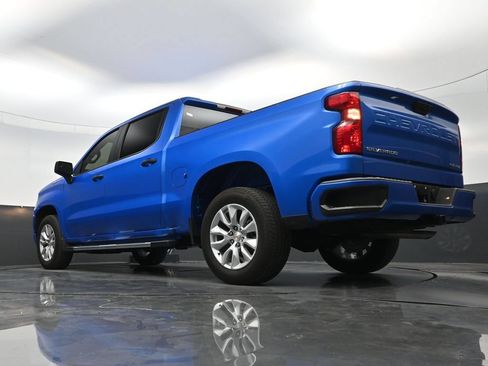 Used 2025 Chevrolet Silverado 1500 Custom RWD image 22