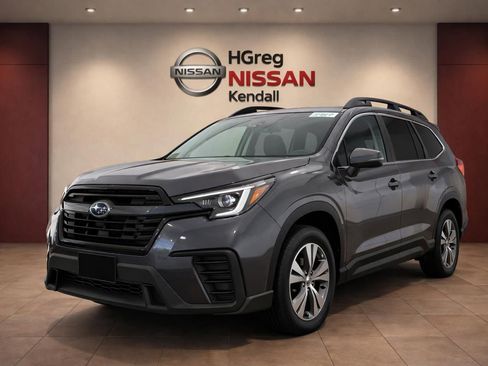 Used 2023 Subaru Ascent Premium AWD/4WD image 3