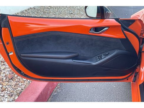 Used 2019 MAZDA MX-5 Miata 30th Anniversary RWD image 11