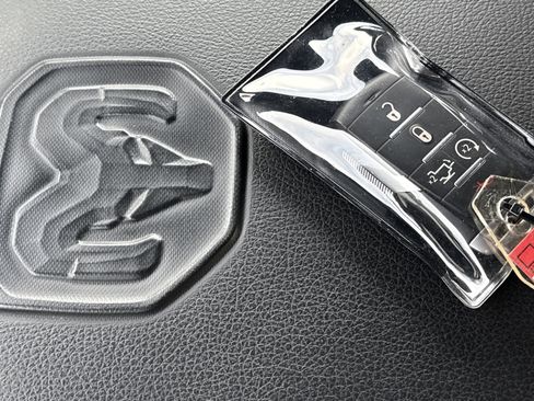 Used 2022 RAM 1500 Laramie image 34