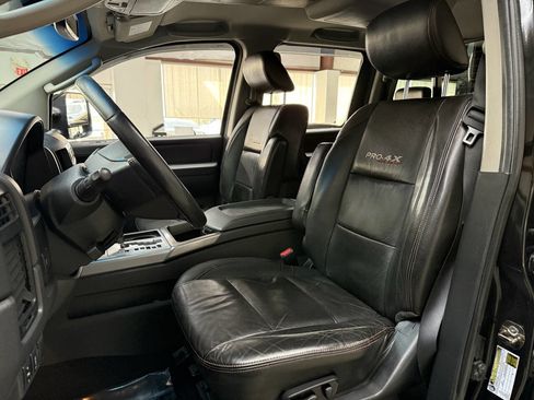 Used 2010 Nissan Titan PRO-4X w/ Pro-4x Leather Pkg image 11