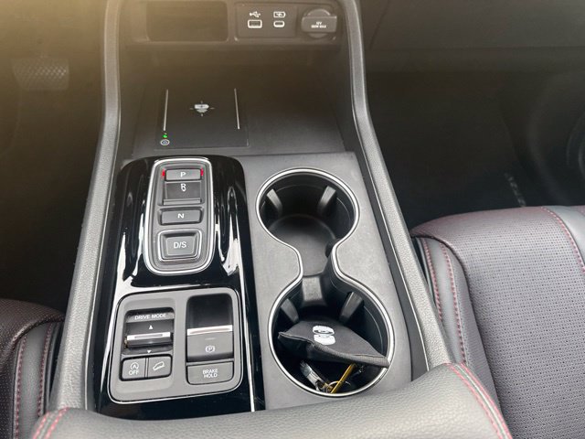 Certified 2025 Honda Pilot Black Edition image 19