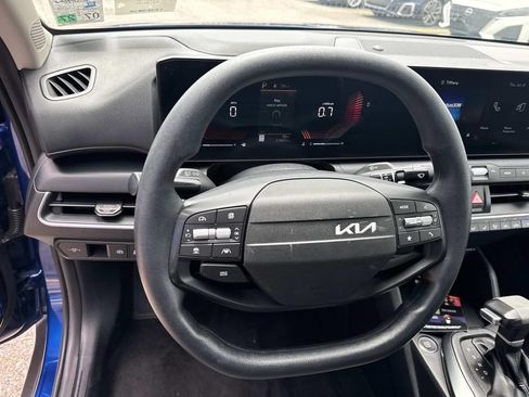 Used 2025 Kia K4 FWD image 22