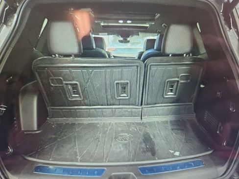 Used 2023 Buick Enclave Avenir w/ Avenir Technology Package image 16