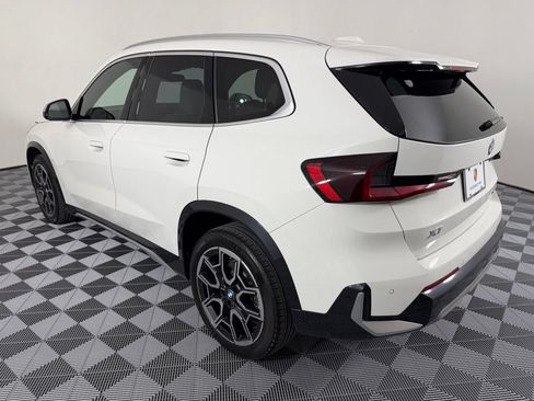 Used 2023 BMW X1 xDrive28i w/ Convenience Package AWD/4WD image 3