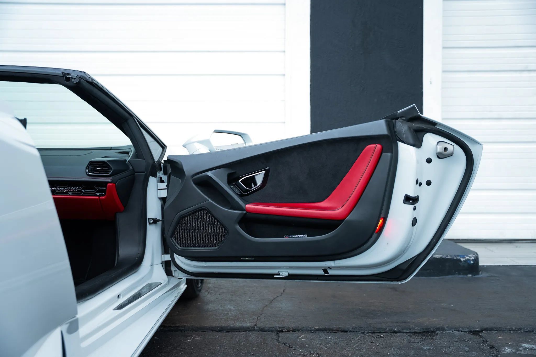 Used 2021 Lamborghini Huracan EVO RWD image 36