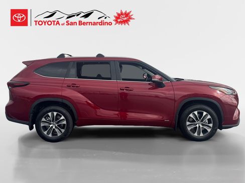 New 2026 Toyota Highlander XLE image 6