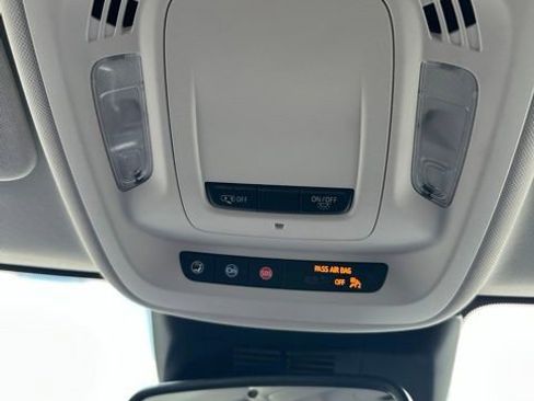 Used 2025 Buick Envision Preferred AWD/4WD image 32