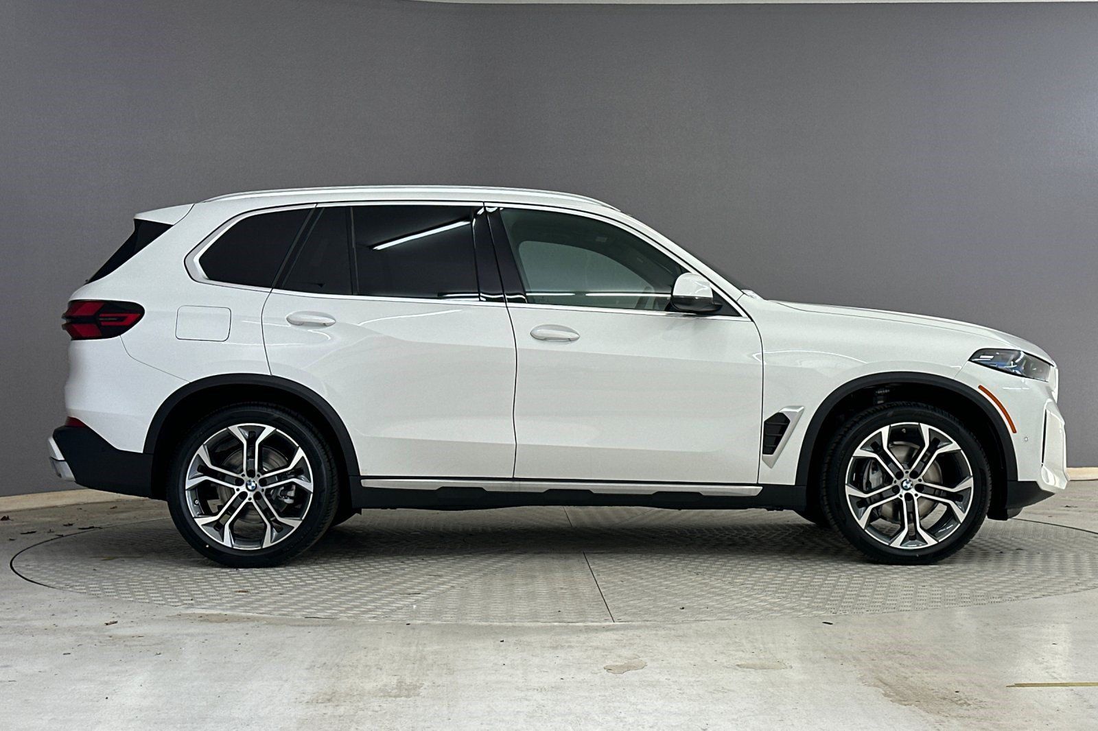 Used 2026 BMW X5 sDrive40i RWD image 7