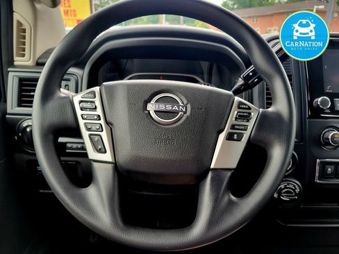 Used 2023 Nissan Titan SV AWD/4WD image 10