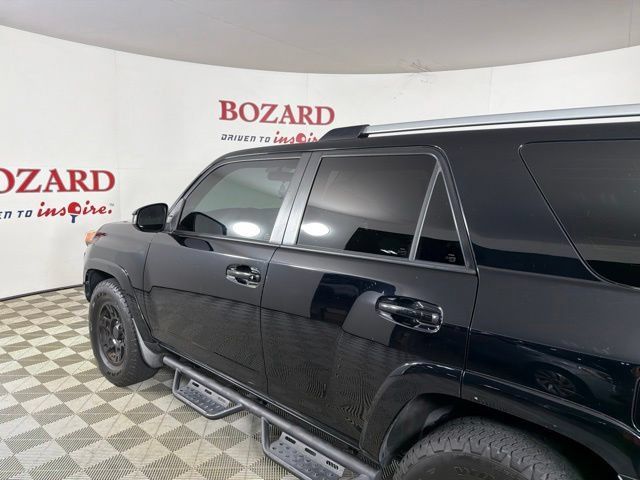 Used 2019 Toyota 4Runner SR5 RWD image 9