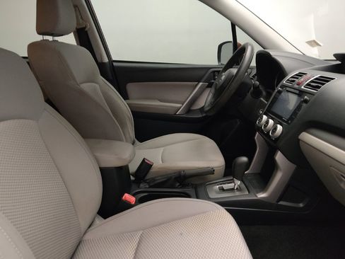 Used 2016 Subaru Forester 2.5i Premium image 21