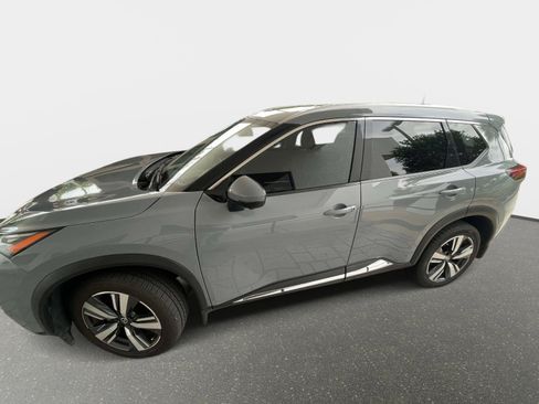 Used 2021 Nissan Rogue SL w/ Premium Package FWD image 2