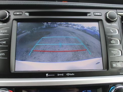 Used 2019 Toyota Highlander AWD V6 image 50