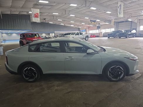 Used 2025 Kia K4 EX FWD image 2