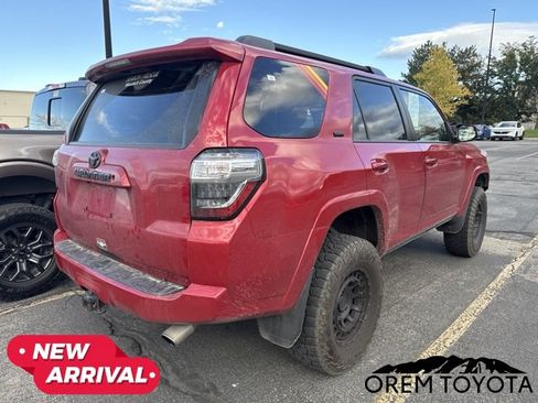 Used 2018 Toyota 4Runner SR5 Premium AWD/4WD image 3