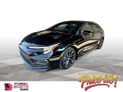 Used 2026 Toyota Corolla SE FWD image 1
