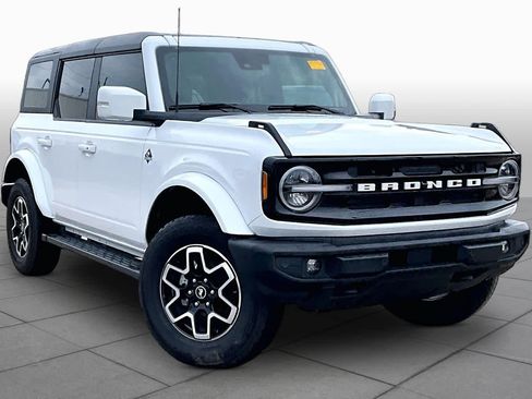 Used 2024 Ford Bronco Outer Banks AWD/4WD image 3