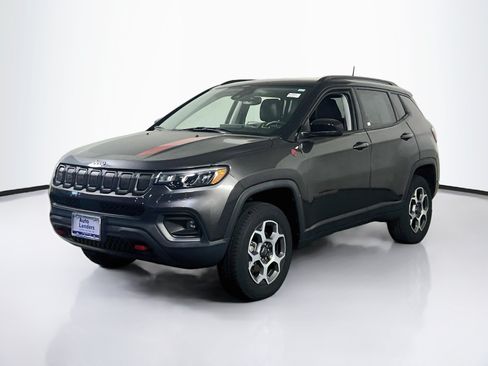 Used 2022 Jeep Compass Trailhawk w/ Sun and Sound Group AWD/4WD image 1