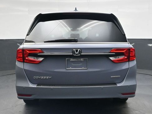 Used 2023 Honda Odyssey Touring image 5