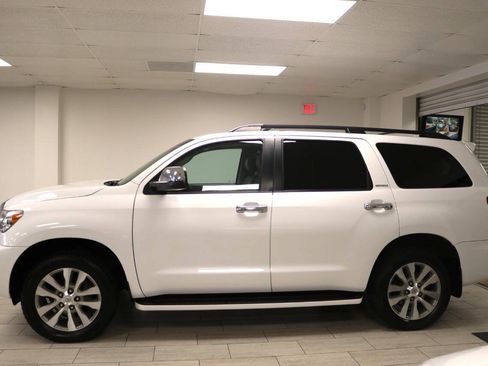 Used 2017 Toyota Sequoia Limited w/ Safety & Convenience Package AWD/4WD image 8