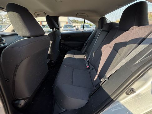 Used 2025 Toyota Corolla LE image 30