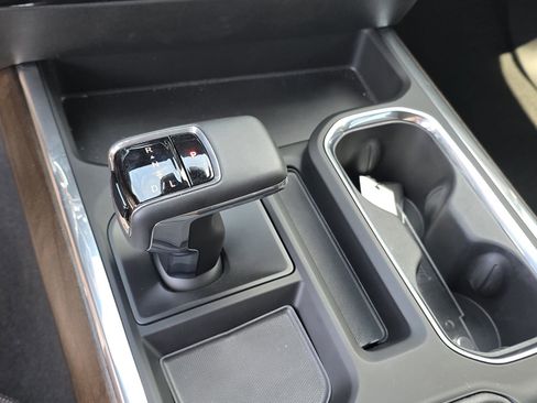 New 2026 Chevrolet Silverado 1500 High Country AWD/4WD image 13