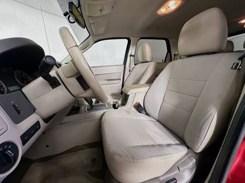 Used 2011 Ford Escape XLT image 12