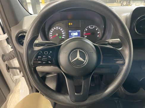 Used 2019 Mercedes-Benz Sprinter 144 image 33
